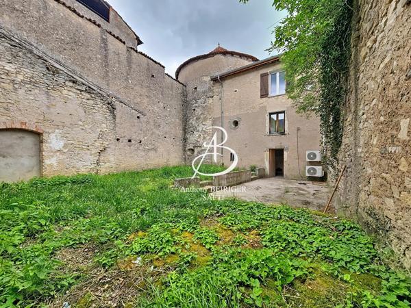 Maison de village rénovée