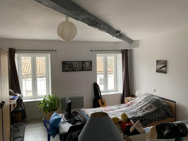 Immeuble à vendre |                                       Sauzé-Vaussais |                                            90 m²