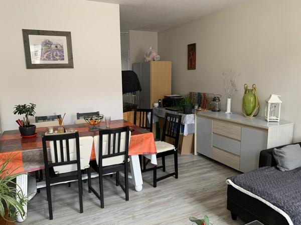 Immeuble à vendre |                                       Sauzé-Vaussais |                                            90 m²