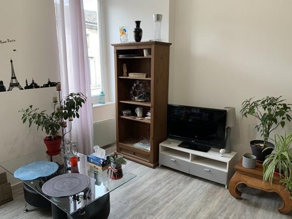 Immeuble à vendre |                                       Sauzé-Vaussais |                                            90 m²
