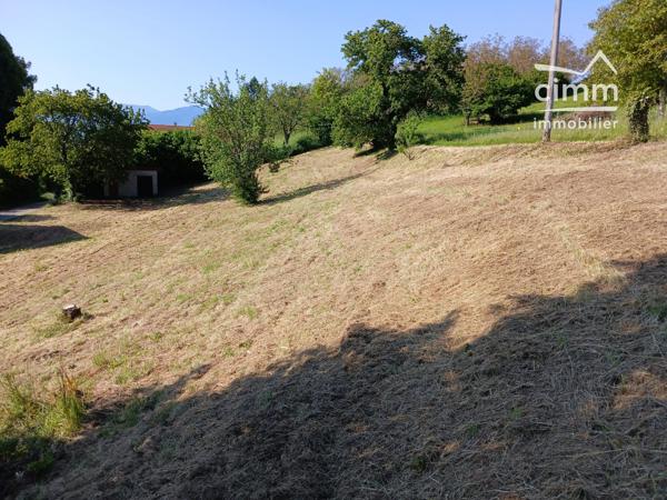 MORETTE - 38210 - TERRAIN CONSTRUCTIBLE à Vendre !