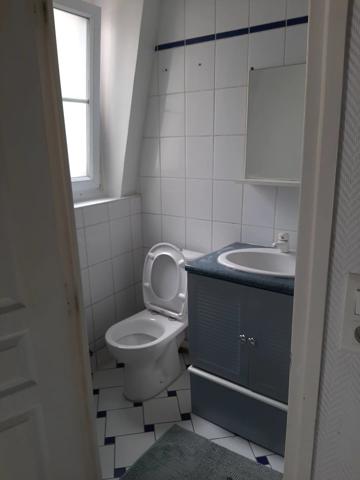 Location                                                      Appartement
                        
                     1 pièces                      26 m2                     à Paris 5