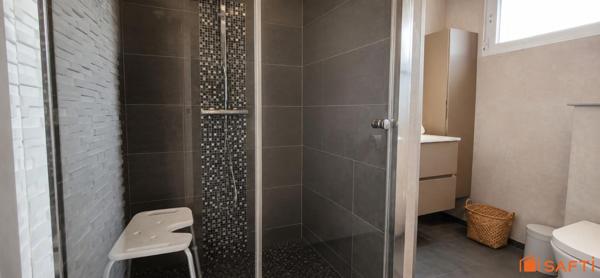 Vie de plain pied - 7 chambres - Grande pièce de vie