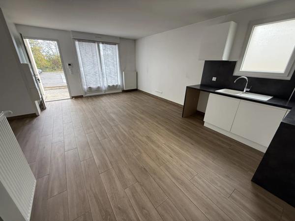 Location                                                      Appartement
                        
                     3 pièces                      58 m2                     à Moret-Loing-Et-Orvanne