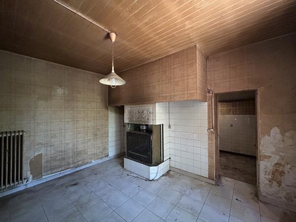 À Bram (11), maison en pierres apparentes à aménager sur un beau terrain de 3300 m2 constructible. Bram (11150)