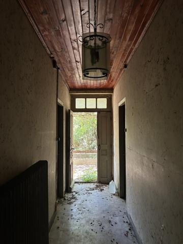 À Bram (11), maison en pierres apparentes à aménager sur un beau terrain de 3300 m2 constructible. Bram (11150)