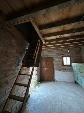 À Bram (11), maison en pierres apparentes à aménager sur un beau terrain de 3300 m2 constructible. Bram (11150)