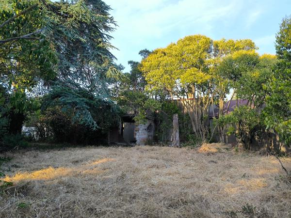 À Bram (11), maison en pierres apparentes à aménager sur un beau terrain de 3300 m2 constructible. Bram (11150)