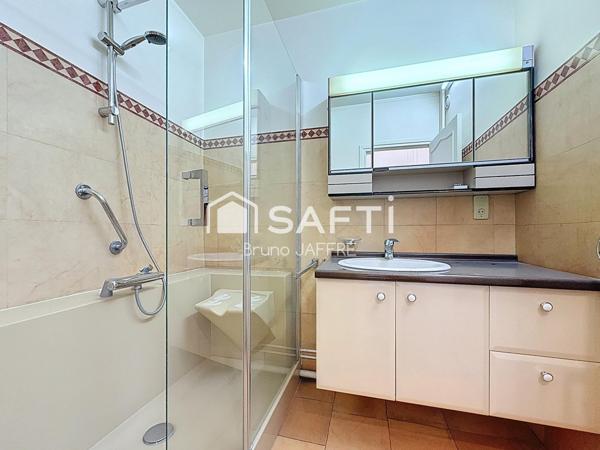 Paris 15ème, Lourmel, résidence de standing, 4 pièces, cave et parking en sus