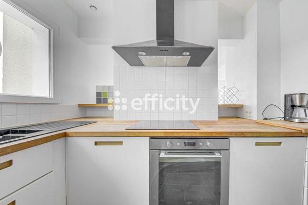 Appartement
         4 pièces
        - 80 m² Exclusivité 530 000 € *