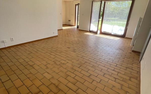 Appartement à louer    4 pièces •  Mont-de-Marsan