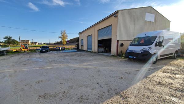 **Hangar avec Bureaux et Stockage sur Grande Parcelle ? Proche de Bergerac**