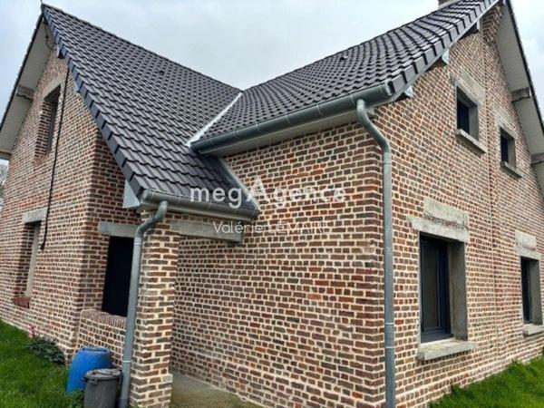 Maison à CLERY-SUR-SOMME, 80200 - 6 pièces 124m²
