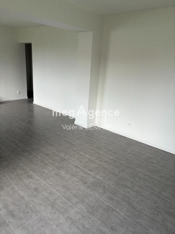 Maison à CLERY-SUR-SOMME, 80200 - 6 pièces 124m²