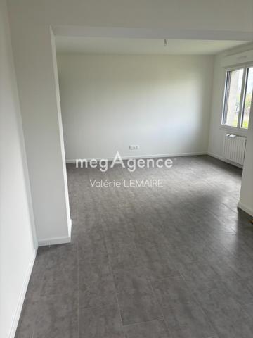 Maison à CLERY-SUR-SOMME, 80200 - 6 pièces 124m²