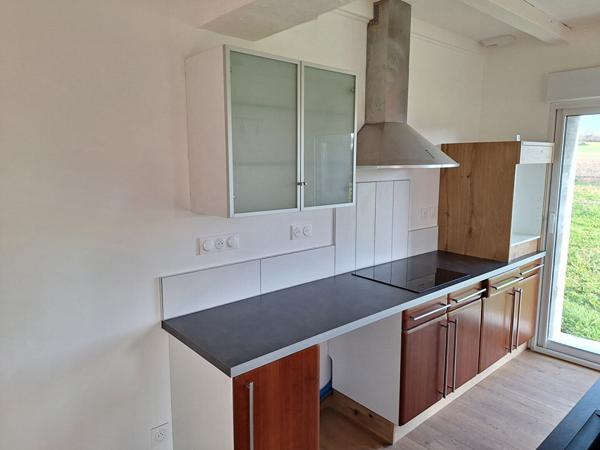MAISON DE PLAIN PIED 2 CHAMBRES A 20 MN DE JONZAC - DISPO LE 25 NOVEMBRE