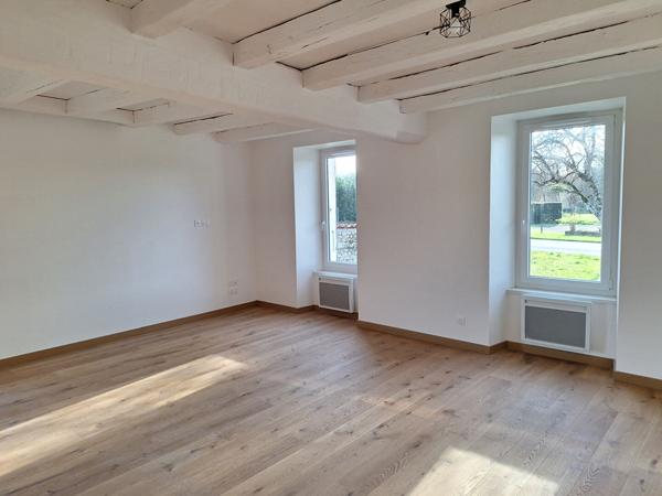 MAISON DE PLAIN PIED 2 CHAMBRES A 20 MN DE JONZAC - DISPO LE 25 NOVEMBRE