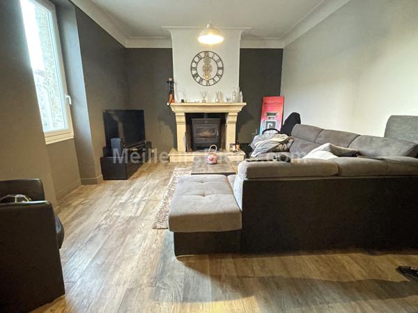 Exclusivité : Immeuble composé de deux appartements de type T3 + garage