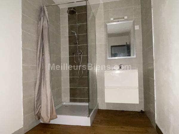 Exclusivité : Immeuble composé de deux appartements de type T3 + garage