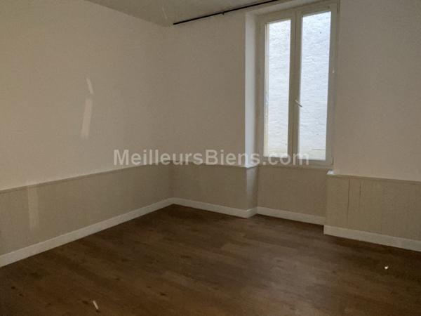 Exclusivité : Immeuble composé de deux appartements de type T3 + garage