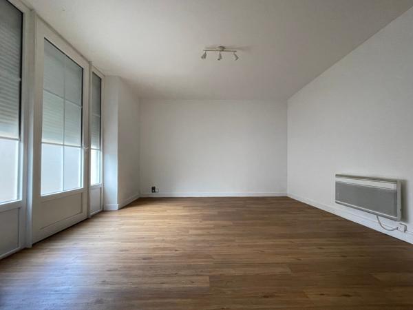 Exclusivité : Immeuble composé de deux appartements de type T3 + garage