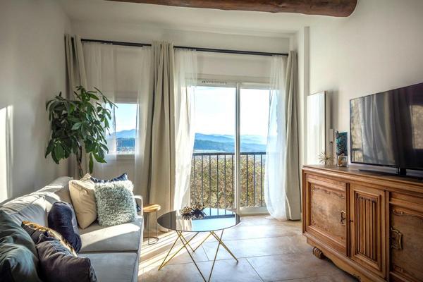 Appartement  3 pièce rénové avec magnfique vue