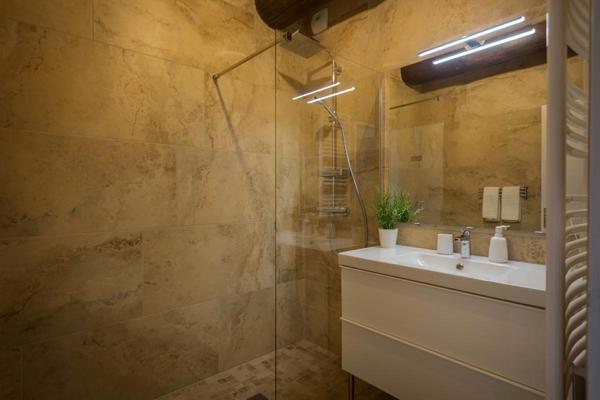 Appartement  3 pièce rénové avec magnfique vue