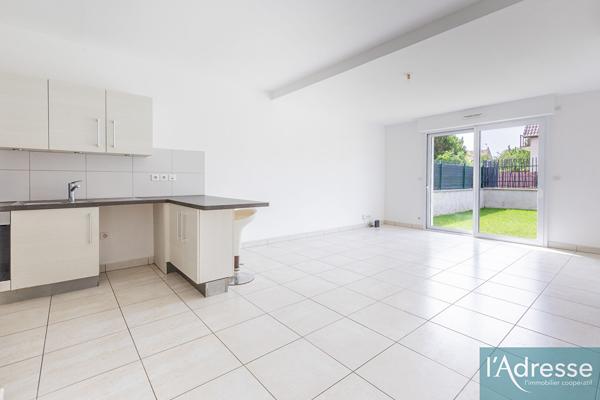 Appartement de 61m2 avec jardin privatif de 115m², Résidence de 2013, Orsay