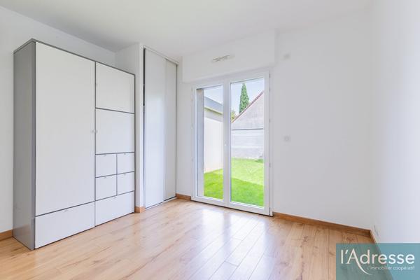Appartement de 61m2 avec jardin privatif de 115m², Résidence de 2013, Orsay