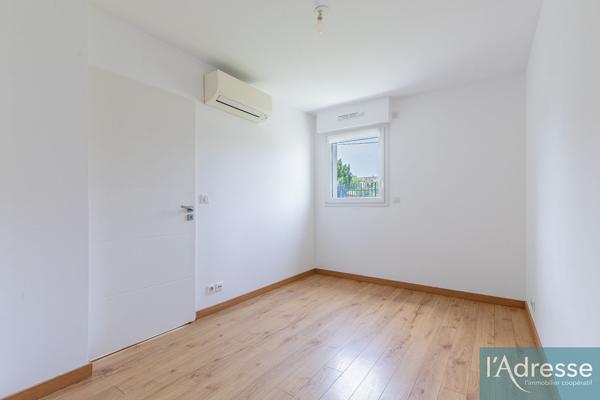 Appartement de 61m2 avec jardin privatif de 115m², Résidence de 2013, Orsay