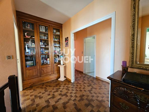 VENTE MAISON NARBONNE - GRAND POTENTIEL FAMILIAL ET LOCATIF - 5 CHAMBRES, DÉPENDANCE, GRAND TERRAIN