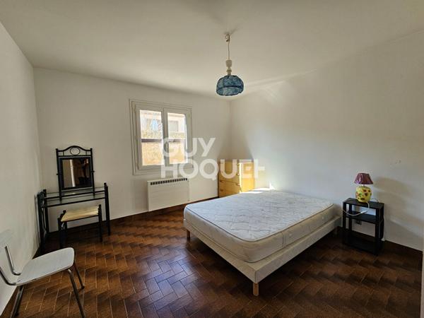 VENTE MAISON NARBONNE - GRAND POTENTIEL FAMILIAL ET LOCATIF - 5 CHAMBRES, DÉPENDANCE, GRAND TERRAIN