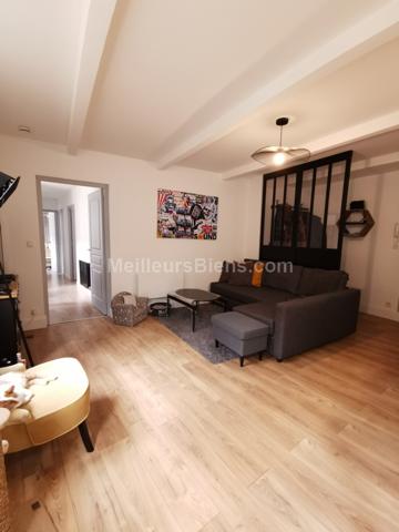 Hyper centre Appartement 70 m2, 2 chambres, place de parking