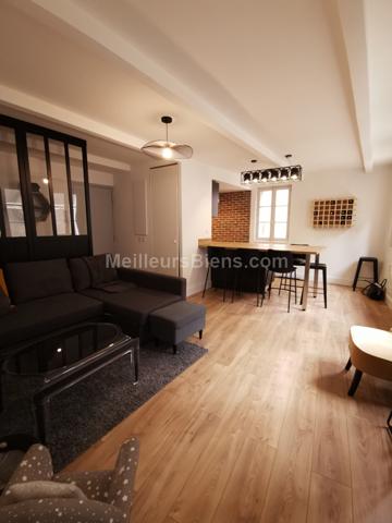 Hyper centre Appartement 70 m2, 2 chambres, place de parking