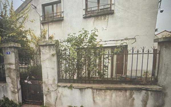 Maison à vendre    4 pièces • 150 m2 Saint-Denis