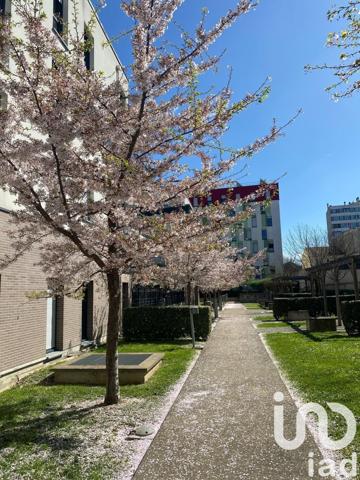 Appartement 4 pièces de 92 m² à Aubervilliers (93300)