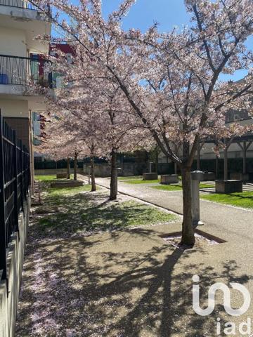 Appartement 4 pièces de 92 m² à Aubervilliers (93300)