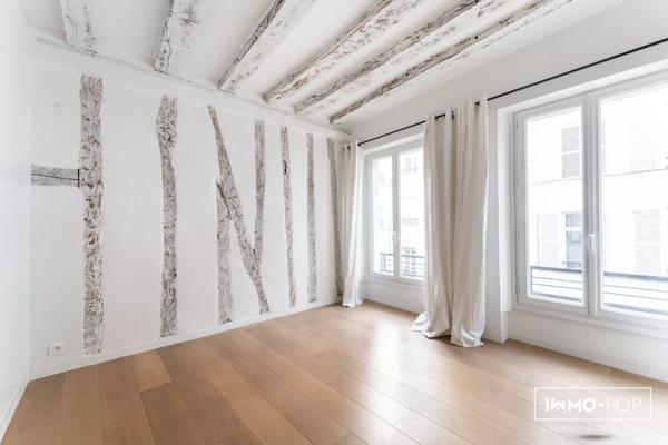 Appartement en dernier étage Paris 3ème - 3/4 chambres - 90m² - 999.000€