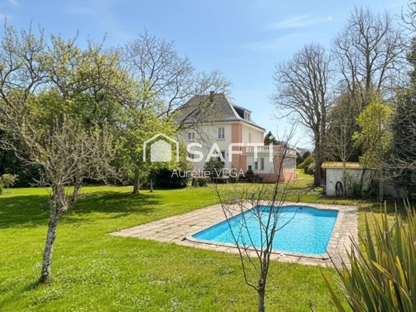 Maison de maître 10 ch avec parc, piscine et terrain de tennis