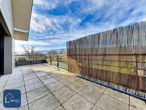 Studio 32 m2 Garage Vue Jura Dernier Etage