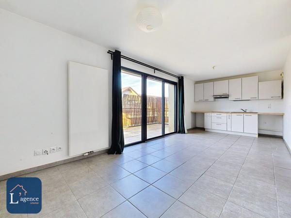 Studio 32 m2 Garage Vue Jura Dernier Etage