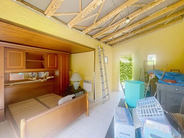 Maison Oraison 2 pièces 54.57 m² habitables avec terrasse, garage et dépendance