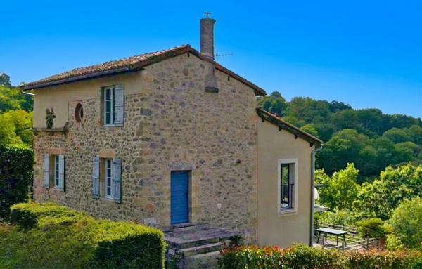 Coup de coeur assuré! Maison de charme en pierre, vue panoramique et prestations d'exception Montbazens