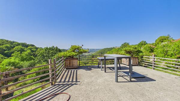 Coup de coeur assuré! Maison de charme en pierre, vue panoramique et prestations d'exception Montbazens