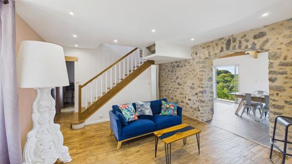Coup de coeur assuré! Maison de charme en pierre, vue panoramique et prestations d'exception Montbazens
