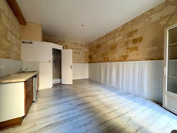 Studio avec extérieur - Saint-Michel , Bordeaux