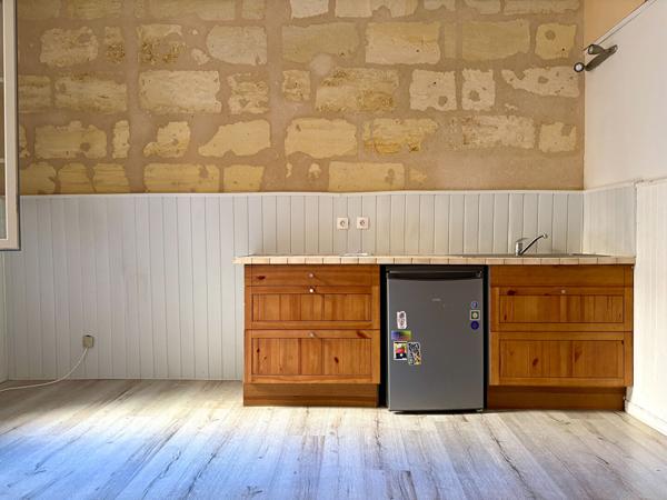 Studio avec extérieur - Saint-Michel , Bordeaux