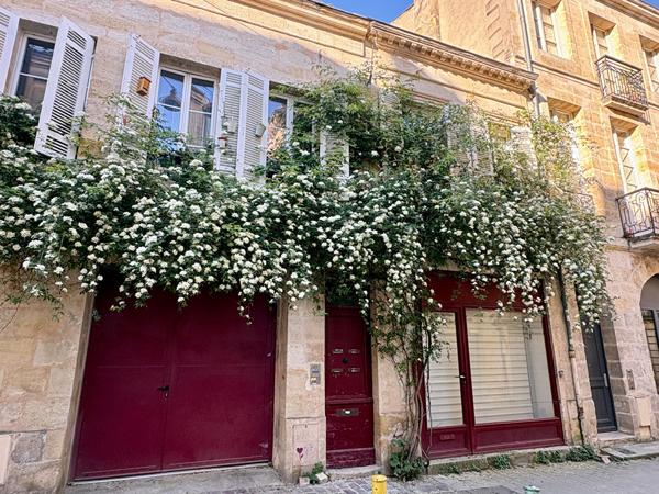Studio avec extérieur - Saint-Michel , Bordeaux