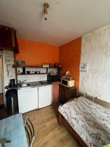 IMMEUBLE LAVAL 150 m²