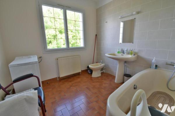 Maison sur sous-sol sur terrain de 4990 m²